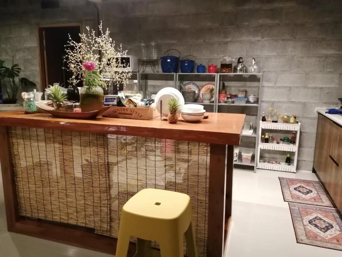 ナコーンシータンマラートThe Box Promkiriアパートメント エクステリア 写真